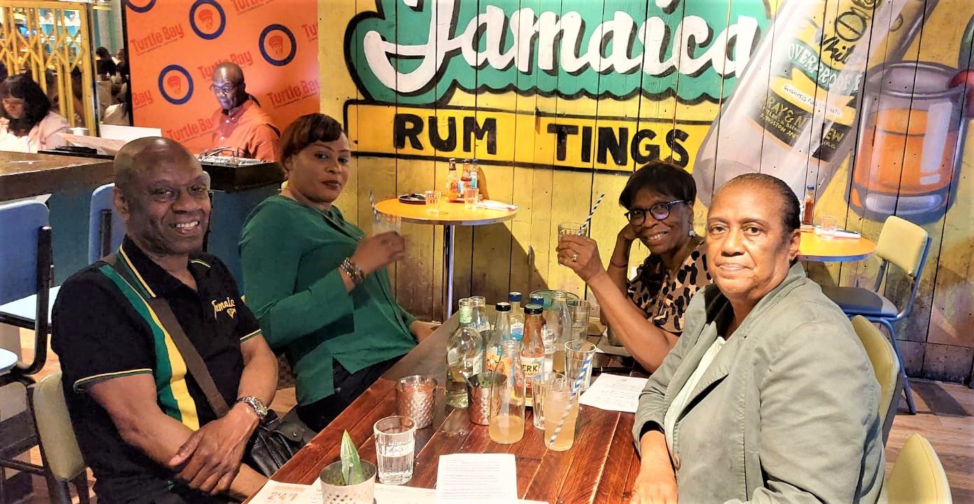 00-WDT-Gathering-08-Marva-Friends